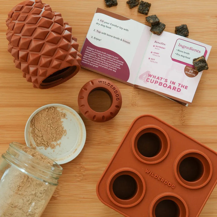 The Conifur - Interaktivt Hundeleketøy med Fryseform